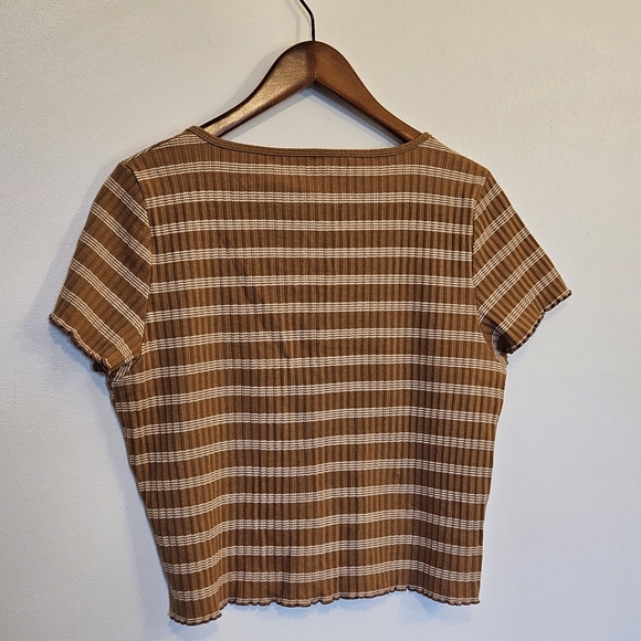 American Eagle Baby Tee - Picture 4 of 6